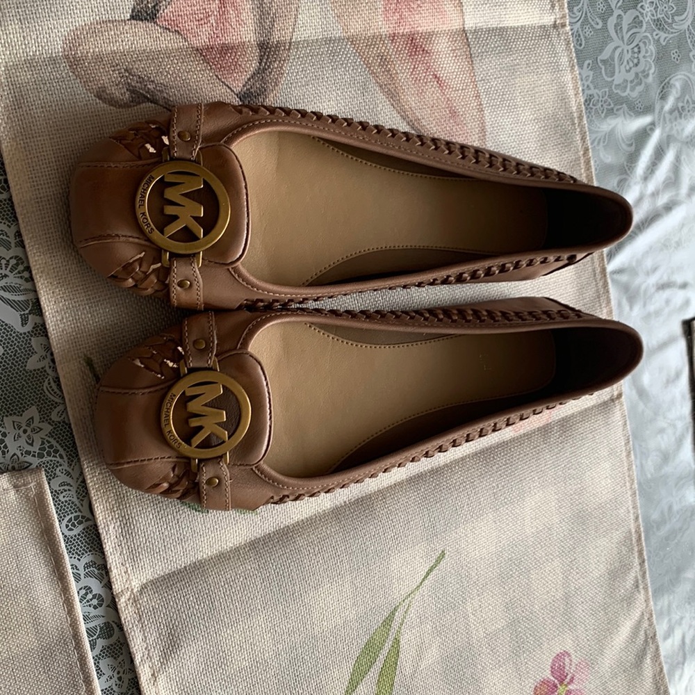 Michael Kors slip on flats moccasins brown leather women’s size 10 M
